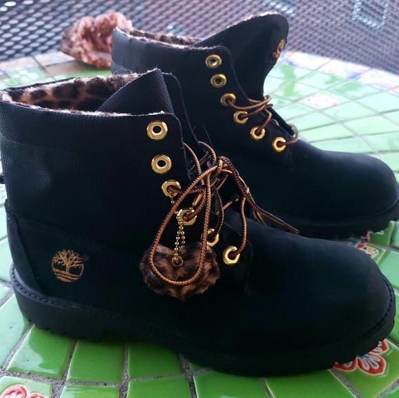 Rare black and leopard roll top timberlands - Picture 3 of 4